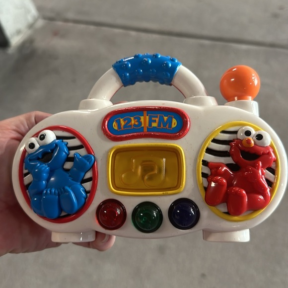 Mattel 1999 Sesame Street Elmo Cookie Monster 123 FM Musical Radio - Picture 5 of 5